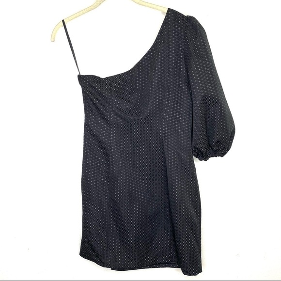 H:ours Revolve Elsa black puff sleeve one shoulder mini dress - Picture 6 of 7